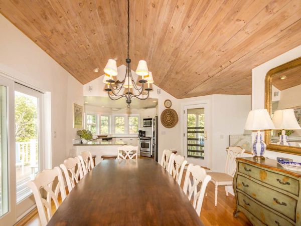 Cape Cod Home 994604