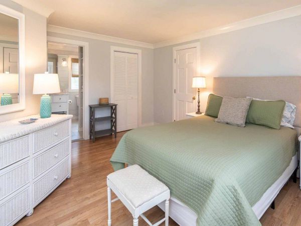 Cape Cod Home 994604