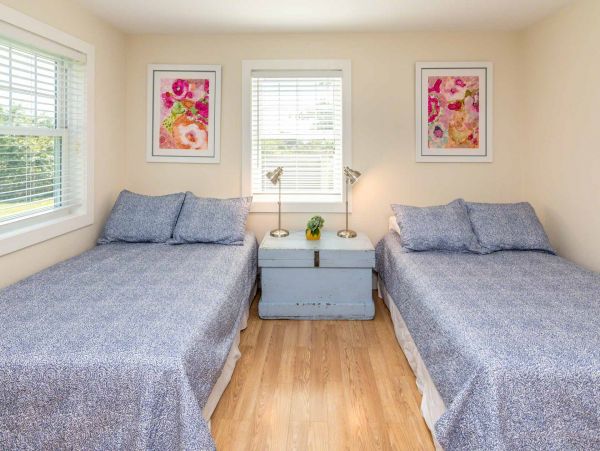 Cape Cod Home 994604