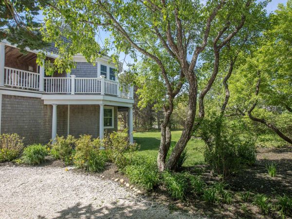 Cape Cod Home 994604
