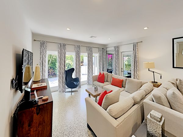 Luxury Vacation Home With Private Pool 8 Guests