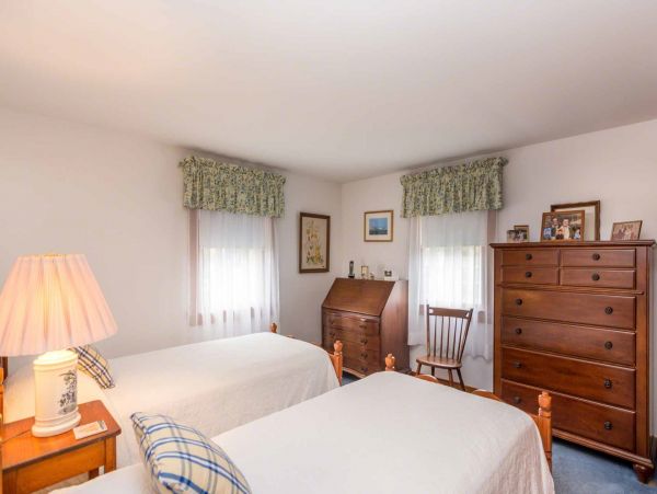 Cape Cod Home 994607