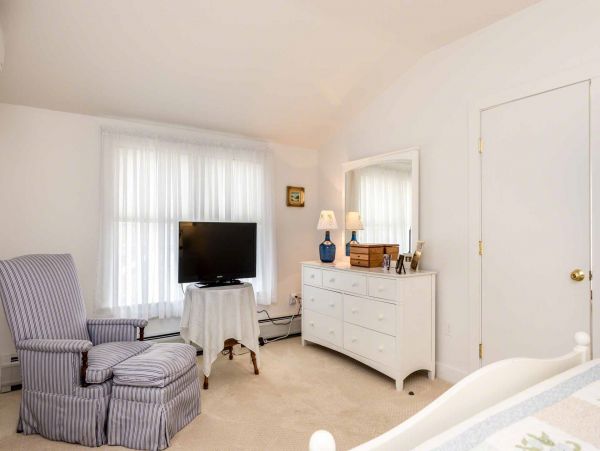 Cape Cod Home 994607