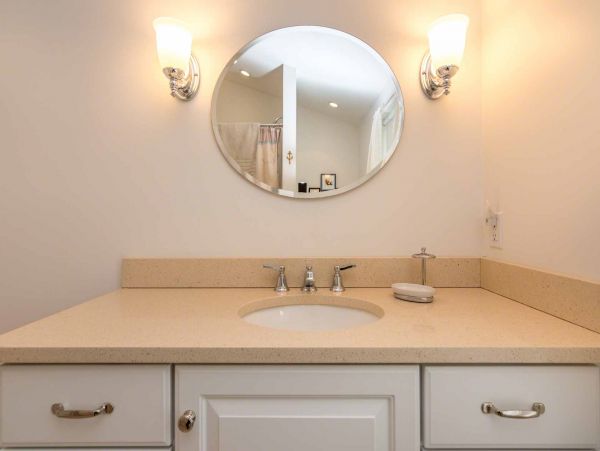 Cape Cod Home 994607