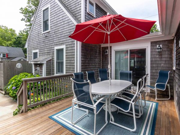 Cape Cod Home 994607