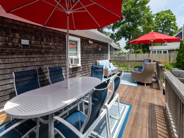 Cape Cod Home 994607