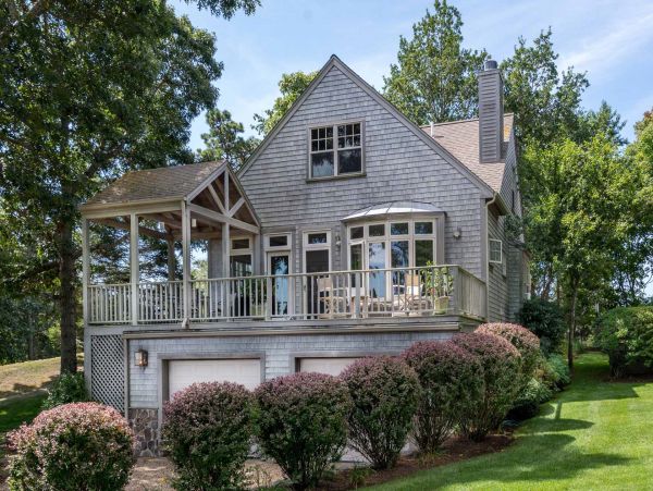 Cape Cod Home 994608