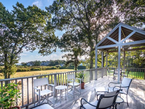 Cape Cod Home 994608