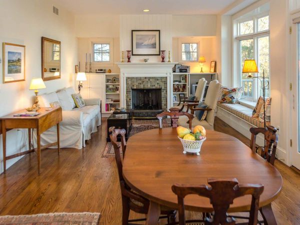 Cape Cod Home 994608