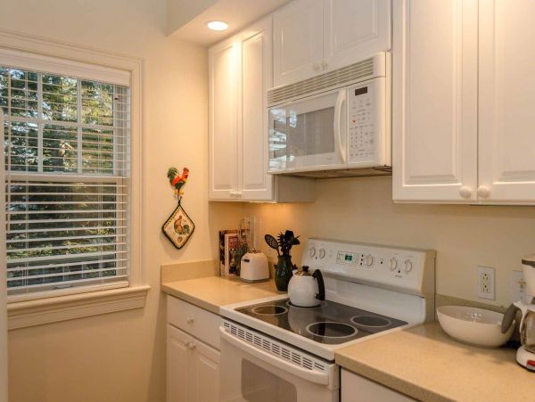 Cape Cod Home 994608