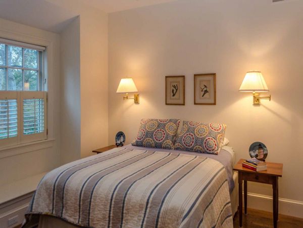 Cape Cod Home 994608