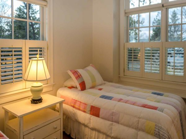Cape Cod Home 994608