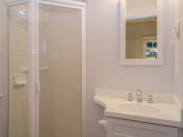 Cape Cod Home 994608