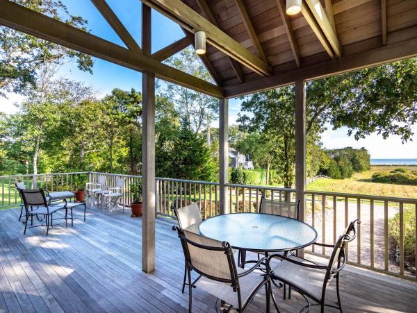 Cape Cod Home 994608