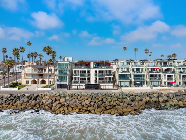 Ocean Views 5 Bedroom Oceanside Luxury Vacation Beach Condo