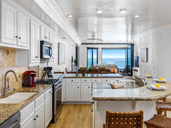 Ocean Views 5 Bedroom Oceanside Luxury Vacation Beach Condo