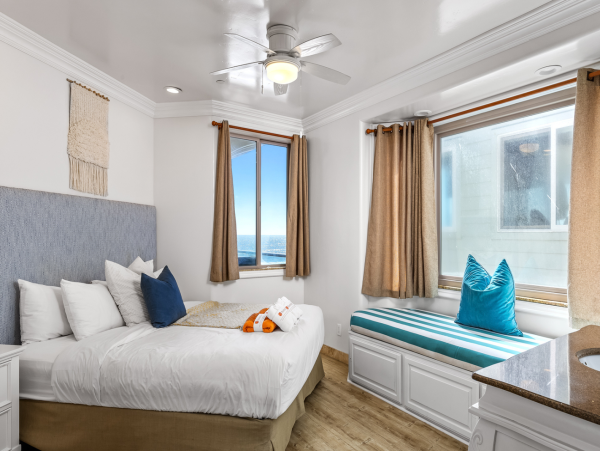 Ocean Views 5 Bedroom Oceanside Luxury Vacation Beach Condo