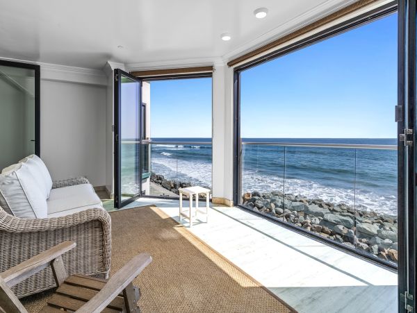 Ocean Views 5 Bedroom Oceanside Luxury Vacation Beach Condo