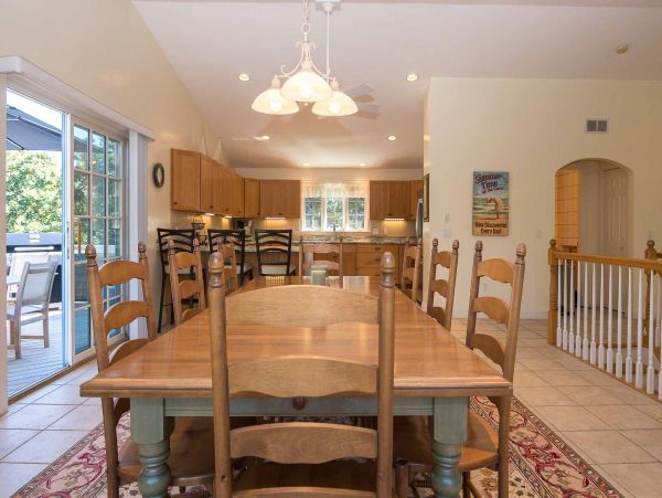 Cape Cod Home 994610