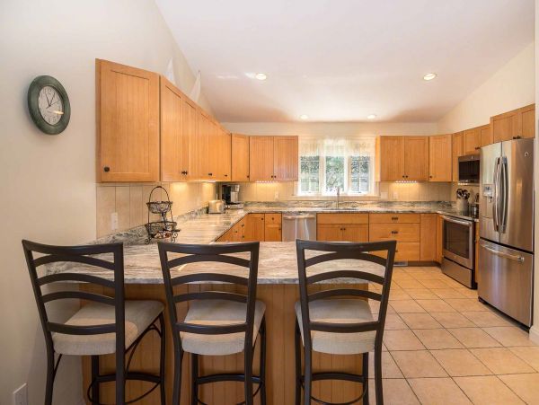Cape Cod Home 994610