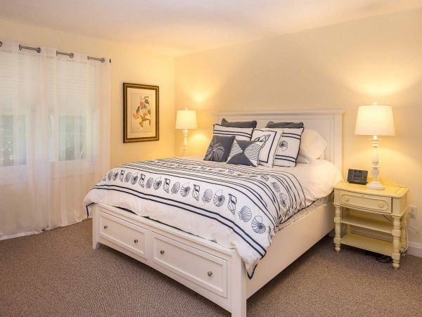 Cape Cod Home 994610