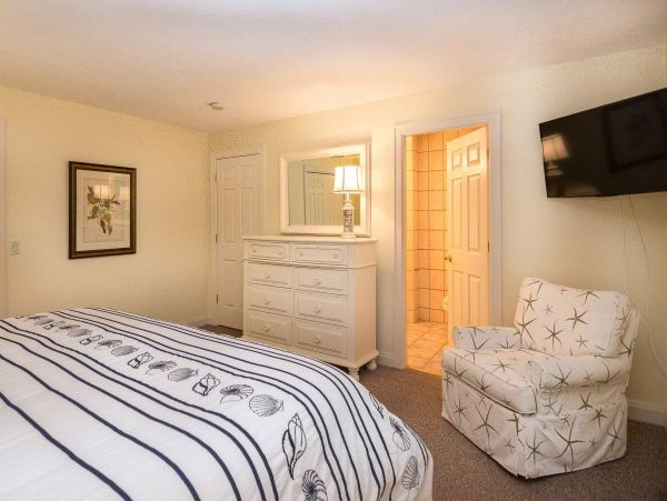 Cape Cod Home 994610