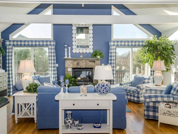 Cape Cod Home 994611