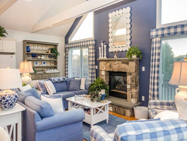 Cape Cod Home 994611