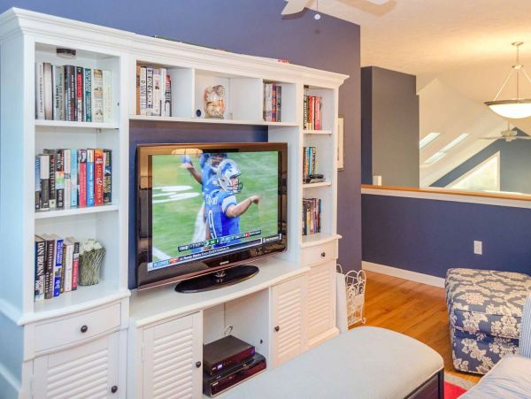 Cape Cod Home 994611