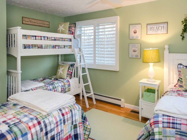 Cape Cod Home 994611