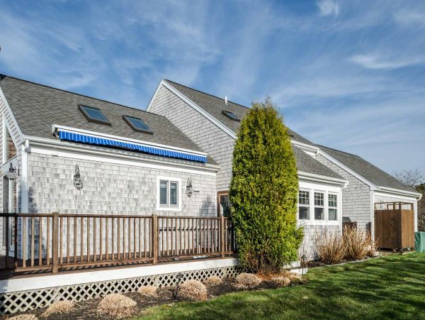 Cape Cod Home 994611