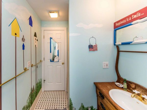 Cape Cod Home 994612