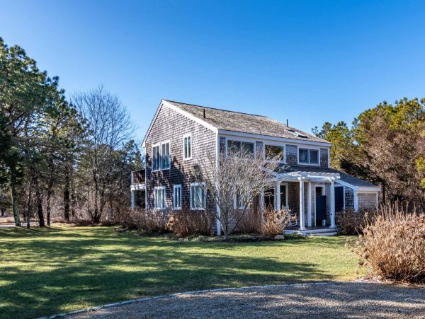 Cape Cod Home 994614
