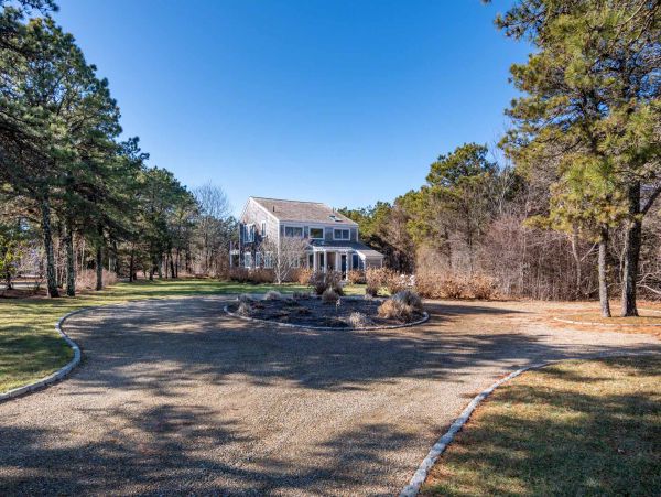 Cape Cod Home 994614