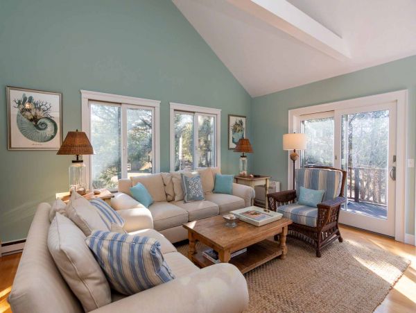 Cape Cod Home 994614