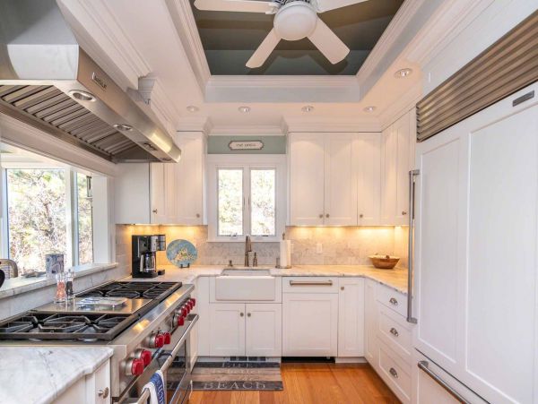 Cape Cod Home 994614
