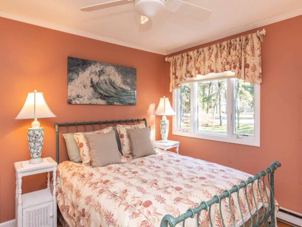 Cape Cod Home 994614