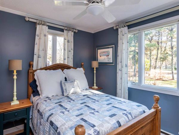 Cape Cod Home 994614