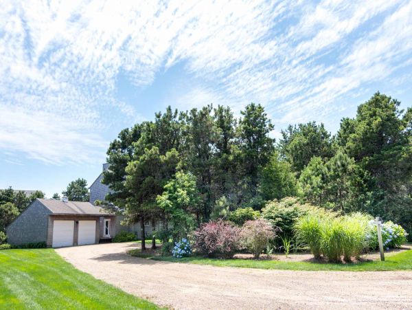 Cape Cod Home 994615