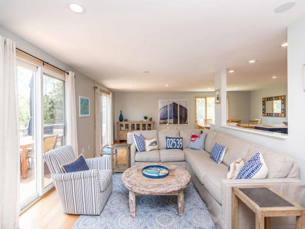 Cape Cod Home 994615