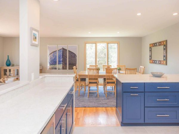 Cape Cod Home 994615