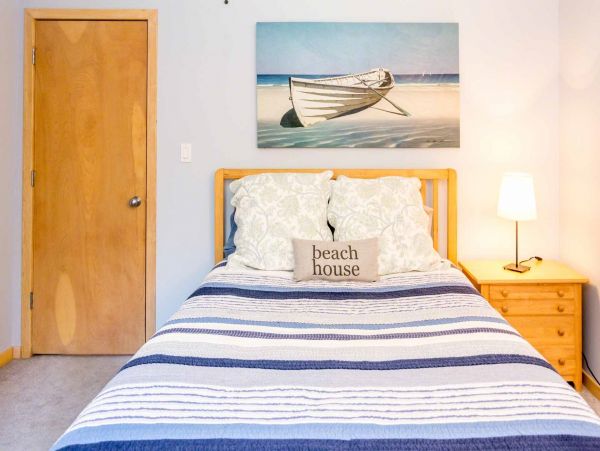 Cape Cod Home 994615