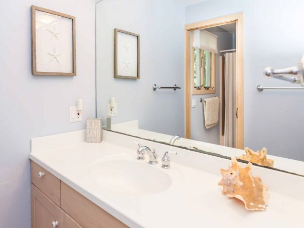 Cape Cod Home 994615