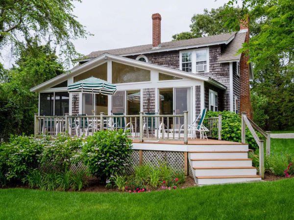 Cape Cod Home 994617