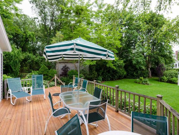 Cape Cod Home 994617