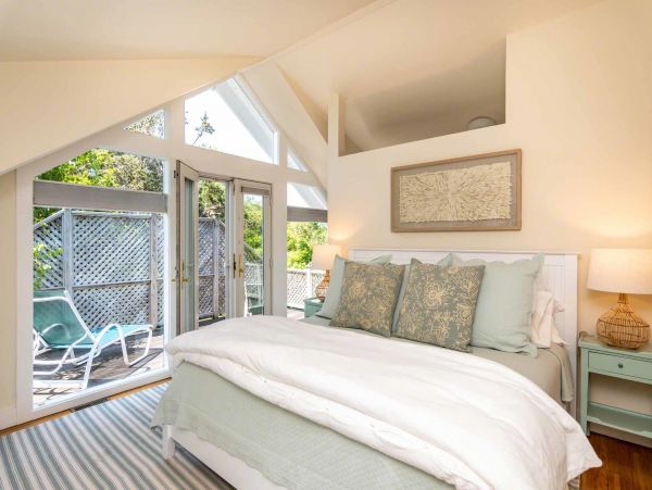 Cape Cod Home 994617