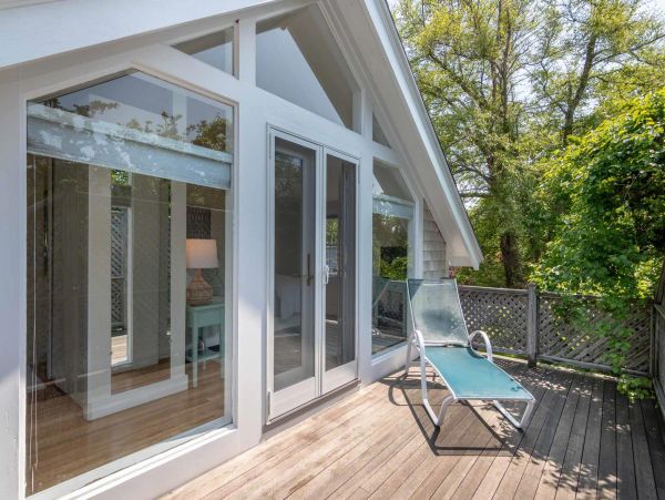Cape Cod Home 994617