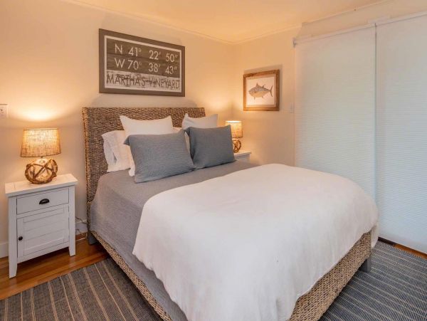 Cape Cod Home 994617