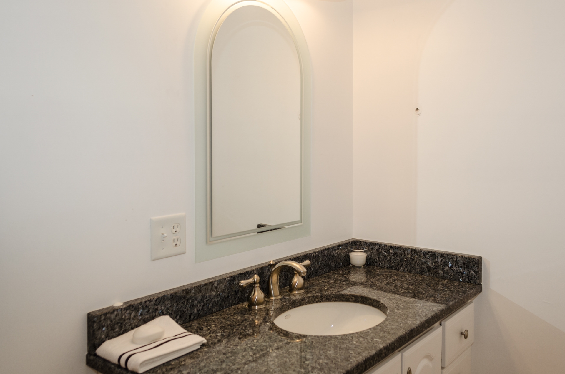 Cape Cod Home 994618