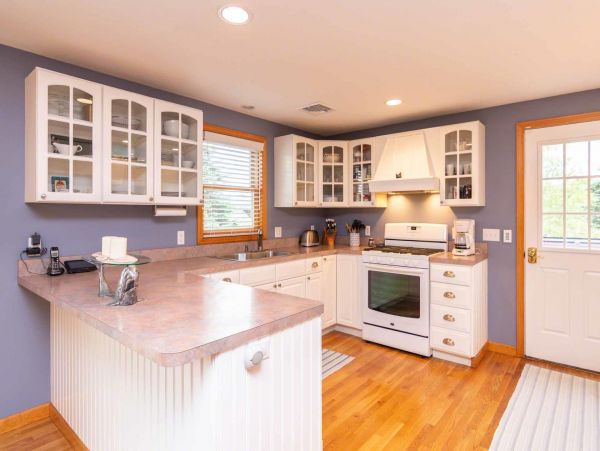 Cape Cod Home 994619